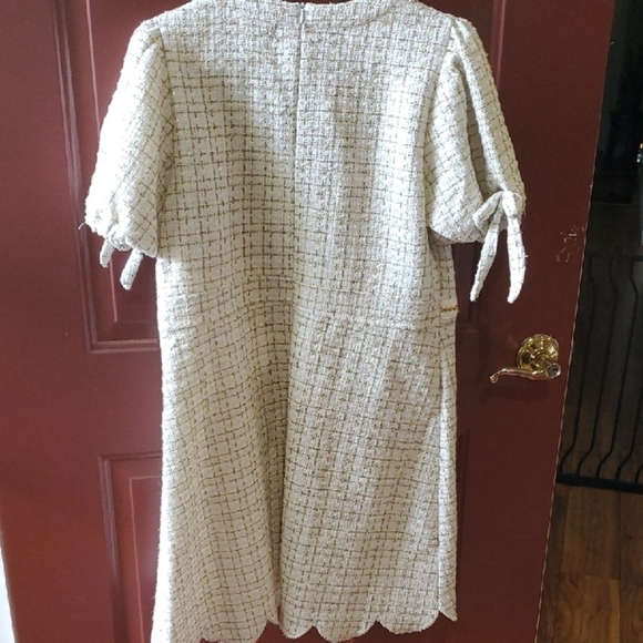 Simply Southern Scalloped Cream Tweed With Puffy Sleeves NWT LARGE - Picture 13 of 13
